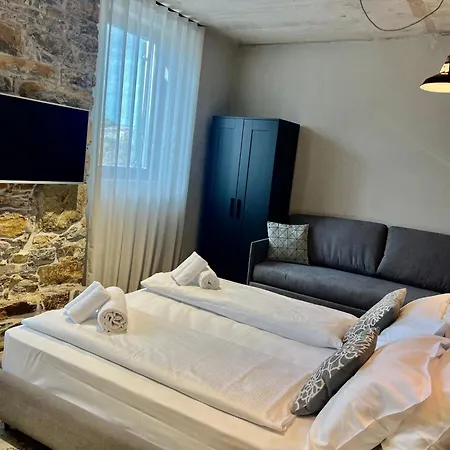 Vila Robida & Spa ホテル Črni Kal